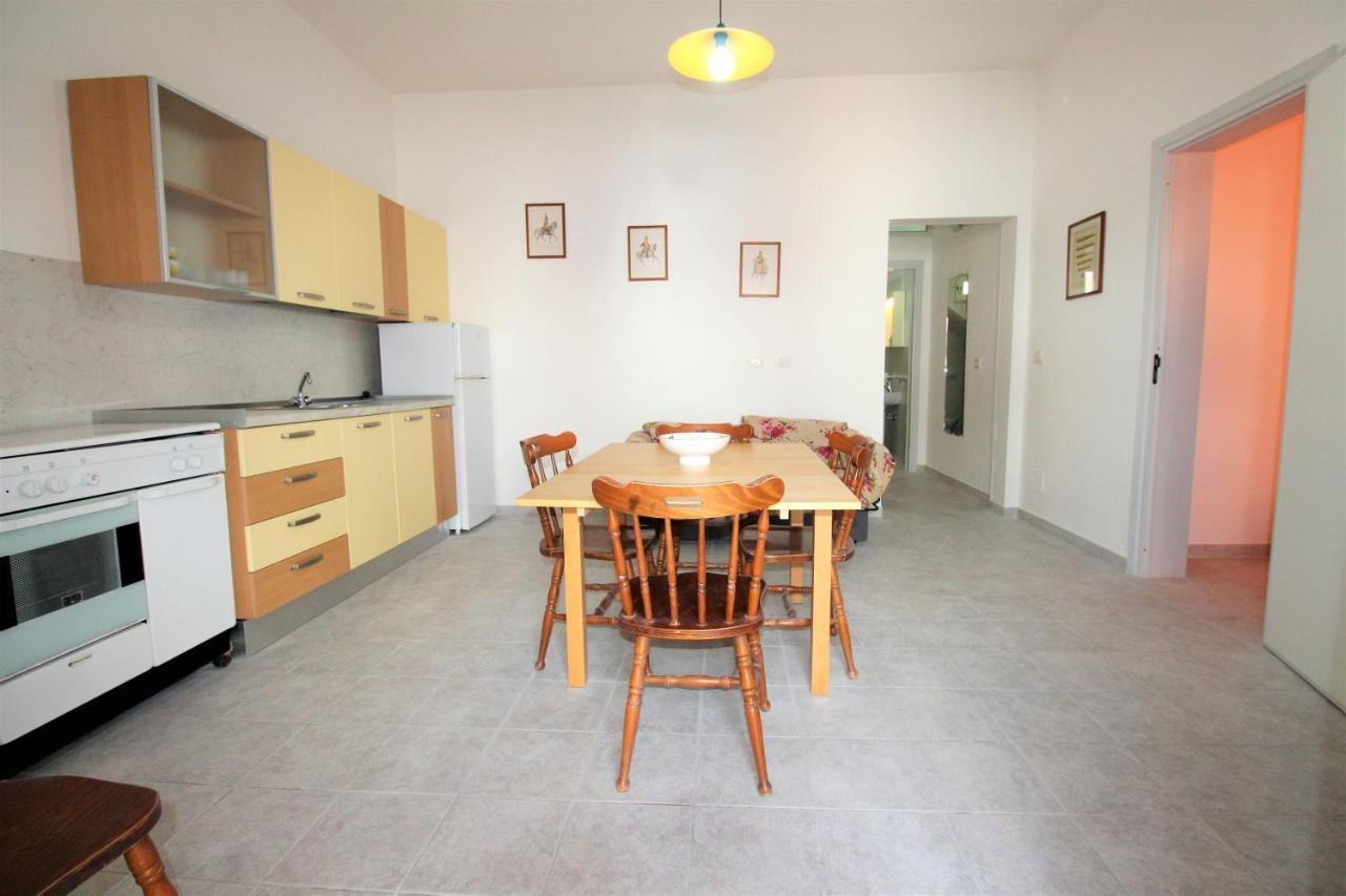 Trilocale Arancione Climatizzato Con Terrazza Panoramica Daire Torre San Giovanni Ugento Dış mekan fotoğraf