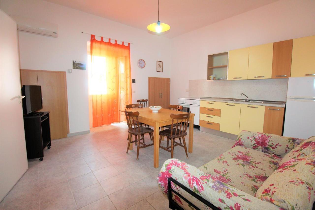 Trilocale Arancione Climatizzato Con Terrazza Panoramica Daire Torre San Giovanni Ugento Dış mekan fotoğraf